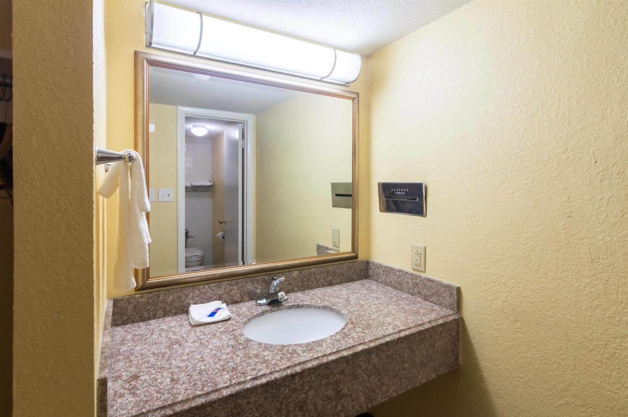 Delux Inn Wichita Falls Ngoại thất bức ảnh