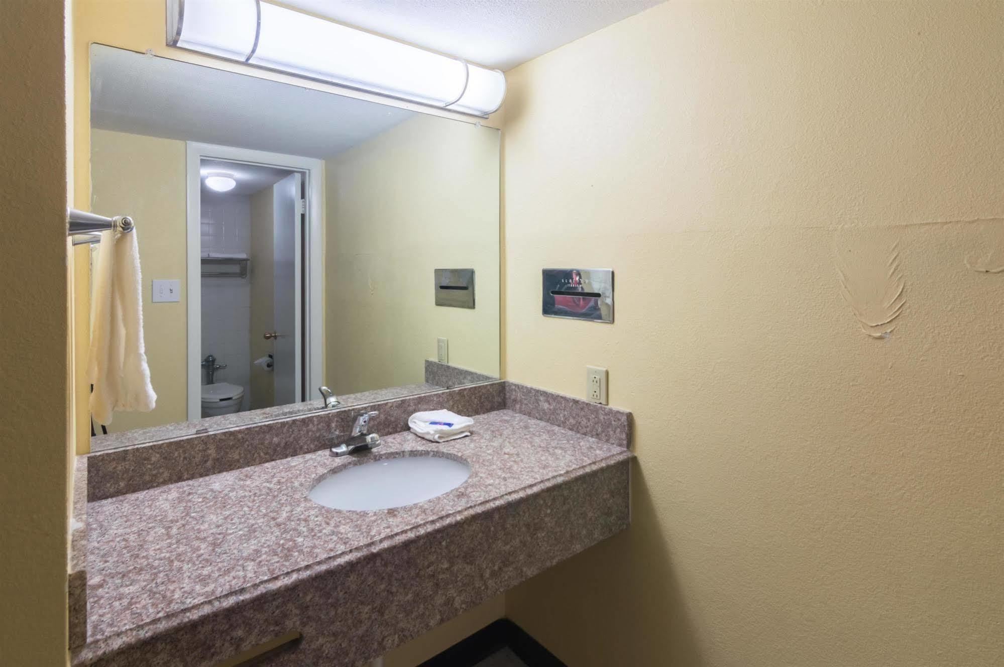 Delux Inn Wichita Falls Ngoại thất bức ảnh